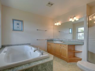 Photo 19: 1425 Cloake Hill Rd in North Saanich: NS Lands End House for sale : MLS®# 906996