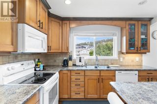Photo 9: 790 Torrs Court, in Kelowna: House for sale : MLS®# 10284489