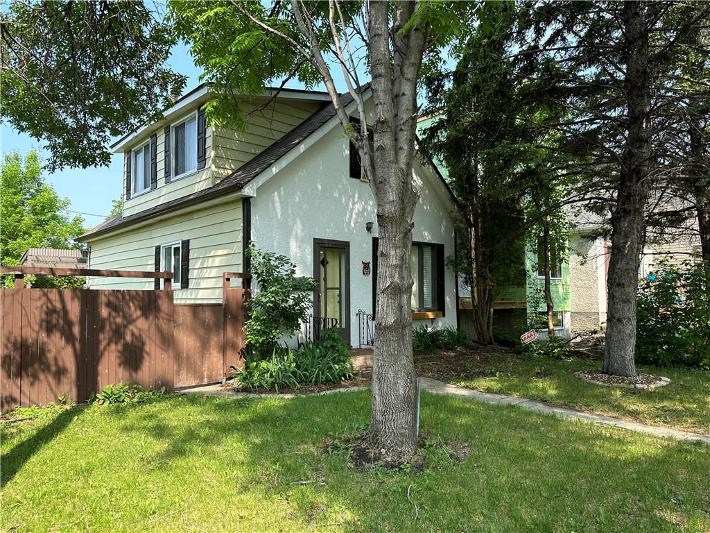 Main Photo: 402 Rutland Street in Winnipeg: St James Residential for sale (5E)  : MLS®# 202327945