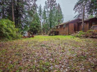 Photo 15: 5592 WAKEFIELD Road in Sechelt: Sechelt District Manufactured Home for sale (Sunshine Coast)  : MLS®# R2230720