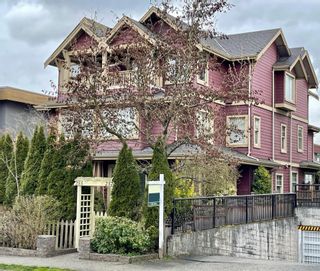 Photo 1: 257 E 13TH Avenue in Vancouver: Mount Pleasant VE Townhouse for sale (Vancouver East)  : MLS®# R2671150
