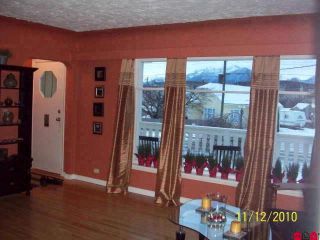 Photo 3: 45813 HENDERSON AV in Chilliwack: House for sale : MLS®# H1100168