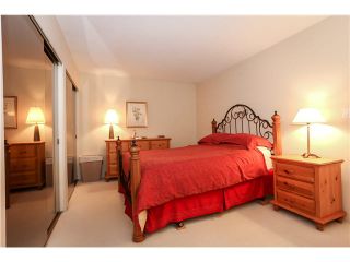 Photo 9: 73 6880 LUCAS Road in Richmond: Woodwards Townhouse for sale in "Timberwood Village" : MLS®# V1104453