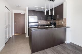 Photo 3: 2603 888 CARNARVON Street in New Westminster: Downtown NW Condo for sale : MLS®# R2665635