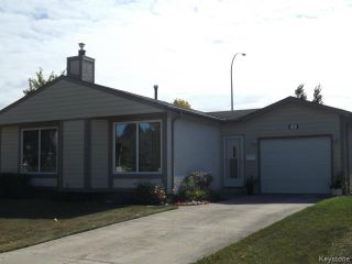 Photo 2: 70 Southwalk Bay in Winnipeg: House for sale : MLS®# 1321142