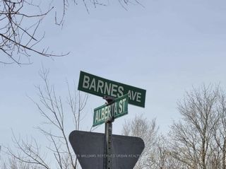 Photo 1: 555 Barnes Avenue in Tay: Port McNicoll Property for sale : MLS®# S7053724