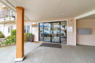 Photo 3: 206 7088 West Saanich Rd in Central Saanich: CS Brentwood Bay Condo for sale : MLS®# 959538