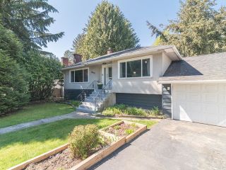 Photo 2: 10085 PARK Drive in Surrey: Cedar Hills House for sale in "St Helens Park" (North Surrey)  : MLS®# R2872399