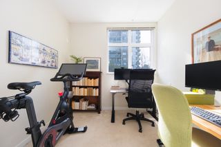 Photo 17: 206 717 CHESTERFIELD Avenue in North Vancouver: Central Lonsdale Condo for sale in "QUEEN MARY" : MLS®# R2875034