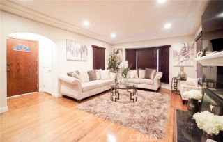 Photo 8: House for sale : 3 bedrooms : 8706 S Gramercy Place in Los Angeles