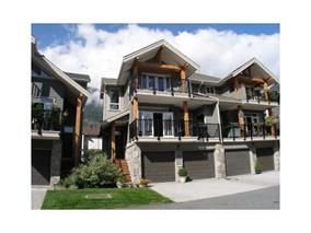Main Photo: 3 39758 GOVERNMENT Road in Squamish: Northyards Townhouse for sale in "Arbourwoods" : MLS®# R2198202