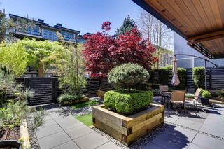 Photo 2: 735 E 29TH Avenue in Vancouver: Fraser VE House for sale (Vancouver East)  : MLS®# R2880931