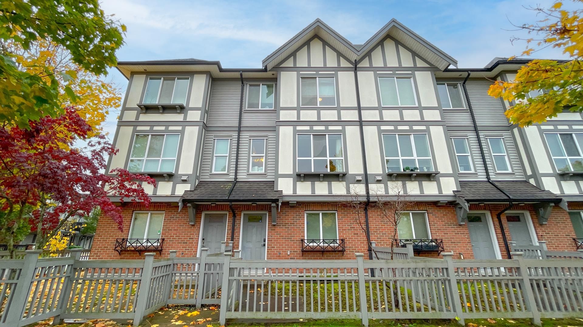 Main Photo: 2 9566 TOMICKI Avenue in Richmond: West Cambie Townhouse for sale : MLS®# R2846696