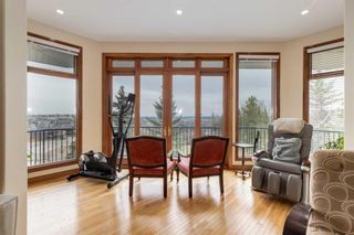 Photo 10: 34 Elveden Drive SW in Calgary: Springbank Hill Detached for sale : MLS®# A2121297