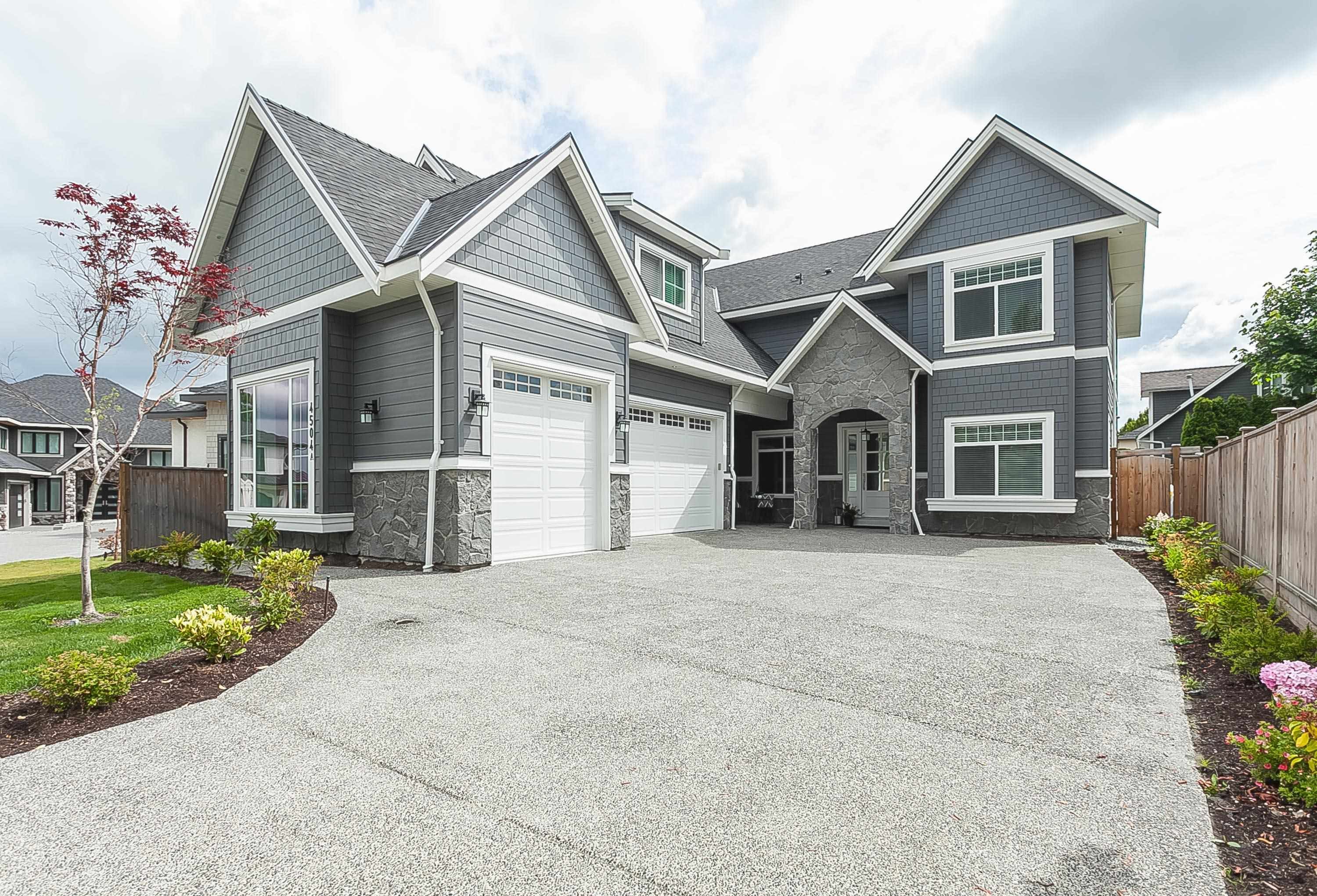 Main Photo: 4504A SOUTHRIDGE Crescent in Langley: Murrayville House for sale in "Murrayville" : MLS®# R2699556