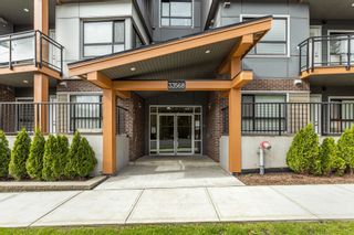 Main Photo: 504 33568 GEORGE FERGUSON Way in Abbotsford: Central Abbotsford Condo for sale in "The Edge" : MLS®# R2890137