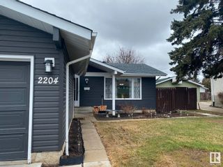 Photo 2: 2204 72 Street in Edmonton: Zone 29 House for sale : MLS®# E4308159