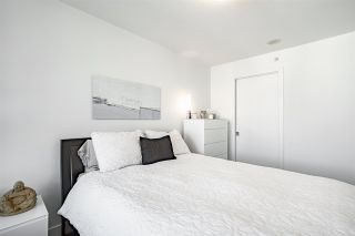 Photo 12: 601 231 E PENDER Street in Vancouver: Strathcona Condo for sale in "FRAMEWORKS" (Vancouver East)  : MLS®# R2402022