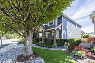 Photo 2: 45226 NICOMEN Crescent in Chilliwack: Vedder S Watson-Promontory House for sale in "Garrison Crossing" (Sardis)  : MLS®# R2596434