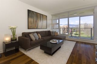 Photo 2: 505 1808 W 1ST Avenue in Vancouver: Kitsilano Condo for sale in "First on First" (Vancouver West)  : MLS®# R2205454