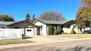 Photo 2: 313 Carlton Drive in Saskatoon: West College Park Residential for sale : MLS®# SK911275