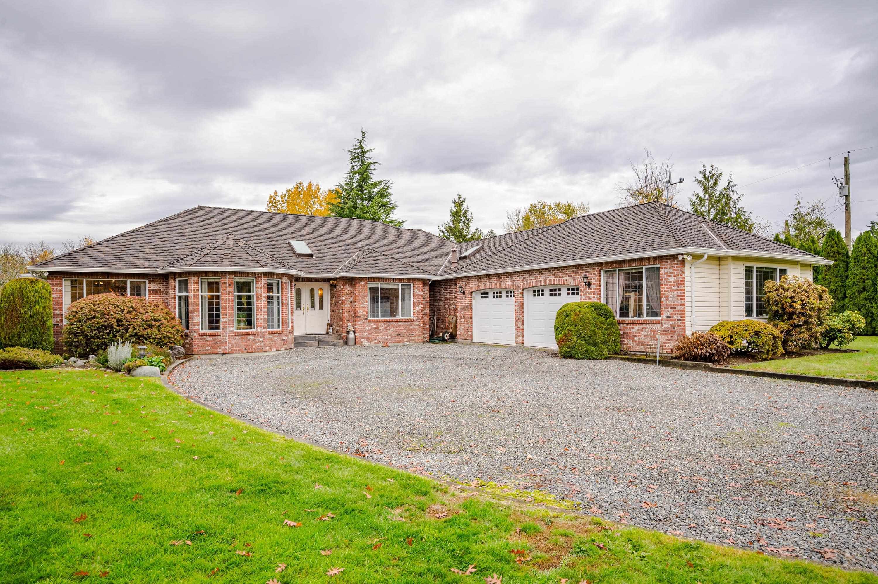 Main Photo: 6109 256 Street in Langley: Aldergrove Langley House for sale : MLS®# R2831033