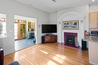 Photo 12: 4 800 St. Charles St in Victoria: Vi Rockland Row/Townhouse for sale : MLS®# 919309
