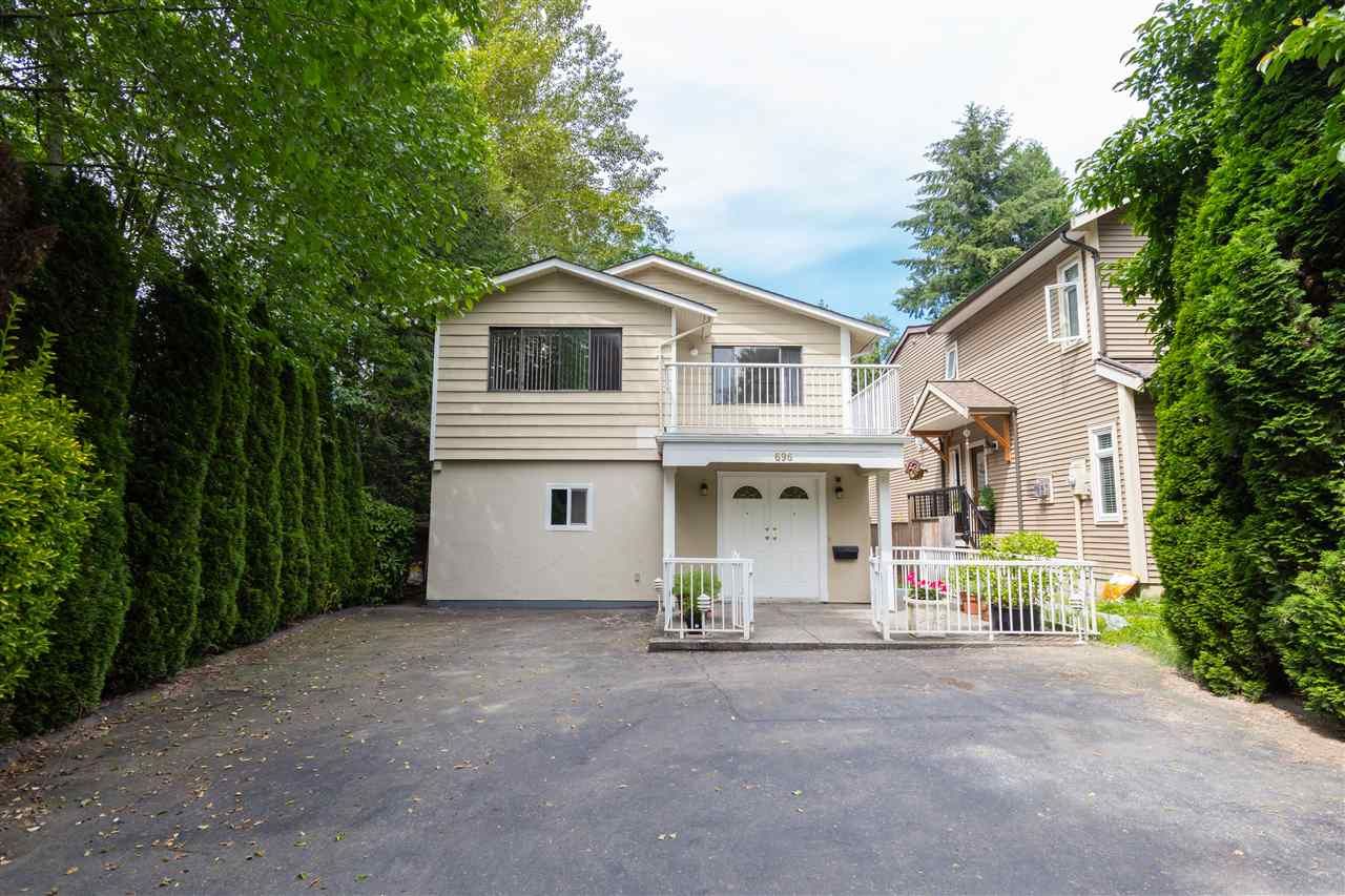 Main Photo: 696 W 29TH Street in North Vancouver: Upper Lonsdale House for sale in "Upper Lonsdale" : MLS®# R2241193