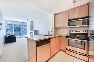 Photo 2: 2010 892 CARNARVON Street in New Westminster: Downtown NW Condo for sale in "AZURE II AT PLAZA 88" : MLS®# R2461243