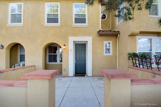 Photo 1: TORREY HIGHLANDS Townhouse for sale : 2 bedrooms : 7720 Via Rossi #5 in San Diego