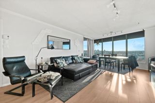 Photo 4: 1905 1500 HOWE Street in Vancouver: Yaletown Condo for sale in "THE DISCOVERY" (Vancouver West)  : MLS®# R2747580