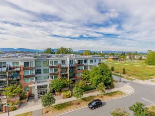 Photo 12: 526 9388 TOMICKI Avenue in Richmond: West Cambie Condo for sale in "ALEXANDRA COURT" : MLS®# R2719634