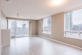 Photo 3: 1107 39 SIXTH Street in New Westminster: Downtown NW Condo for sale in "QUANTUM" : MLS®# R2371765
