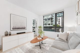 Photo 3: 815 788 RICHARDS Street in Vancouver: Downtown VW Condo for sale (Vancouver West)  : MLS®# R2725227