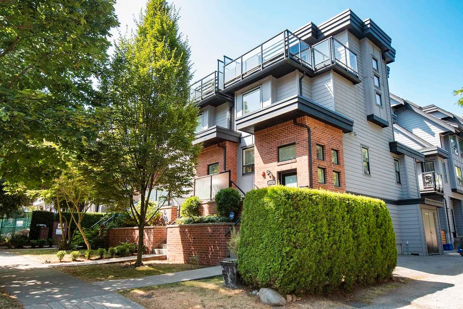 Main Photo: 3337 WINDSOR STREET in Vancouver: Fraser VE Townhouse for sale (Vancouver East)  : MLS®# R2605481