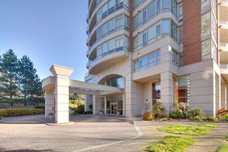 Photo 2: 605 6838 STATION HILL Drive in Burnaby: South Slope Condo for sale in "BELGRAVIA" (Burnaby South)  : MLS®# R2325040