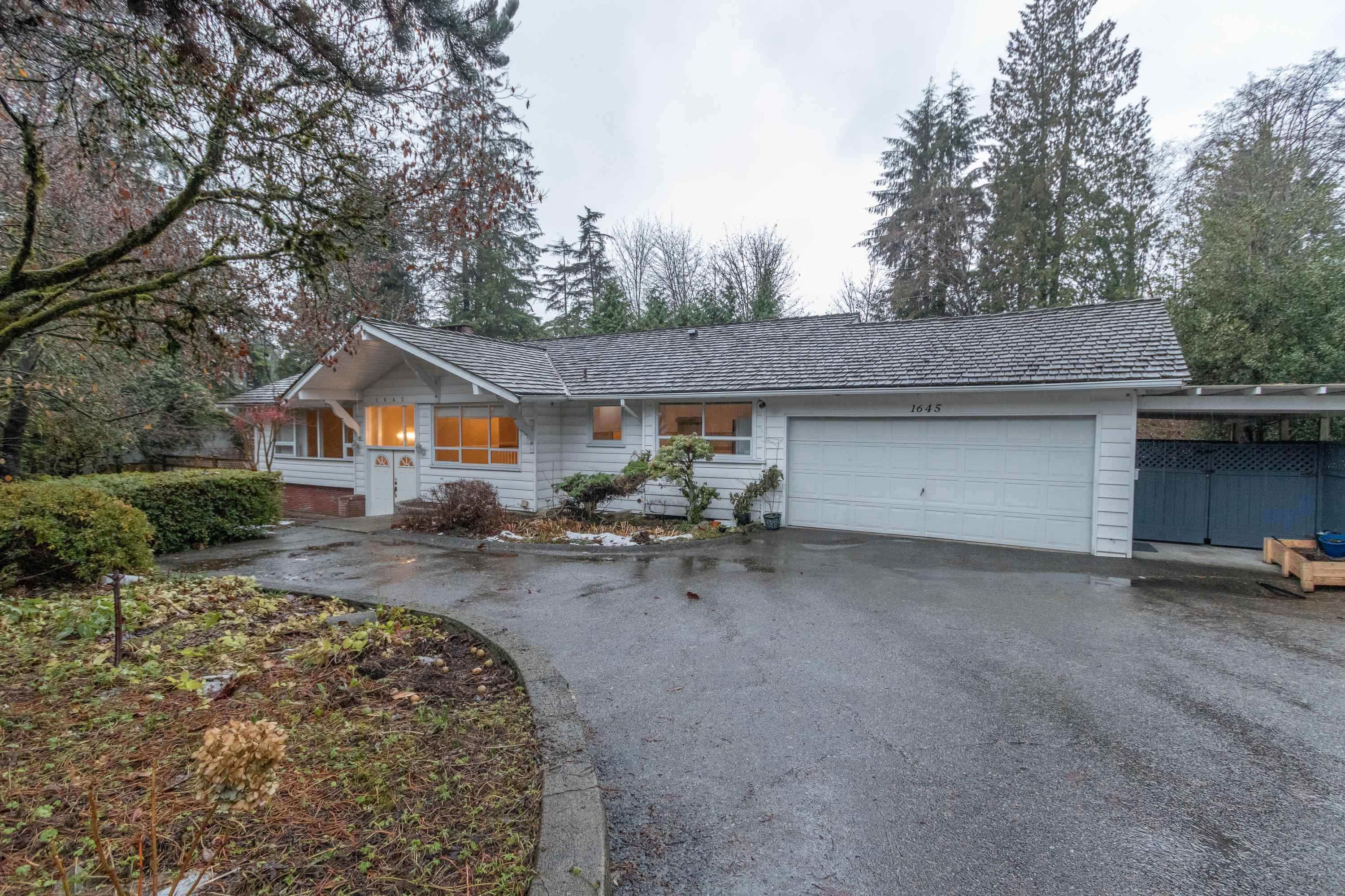 Main Photo: 1645 TAYLOR Way in West Vancouver: British Properties House for sale : MLS®# R2821533