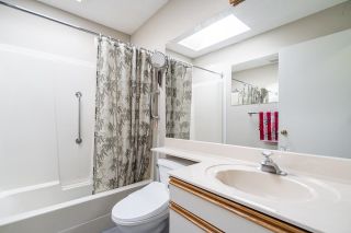 Photo 17: 19 2345 CRANLEY Drive in Surrey: King George Corridor Manufactured Home for sale in "Le Mesa" (South Surrey White Rock)  : MLS®# R2817492