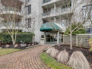 Photo 3: 107 1705 MARTIN Drive in Surrey: Sunnyside Park Surrey Condo for sale in "SOUTHWYND" (South Surrey White Rock)  : MLS®# R2746770
