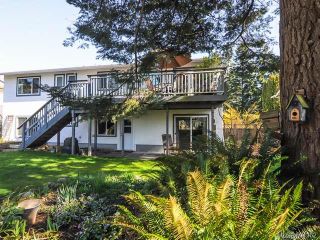 Photo 2: 171 MANOR PLACE in COMOX: CV Comox (Town of) House for sale (Comox Valley)  : MLS®# 694162