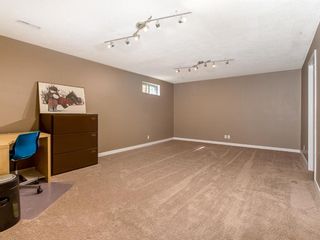 Photo 18: 307 Silver Springs Rise NW in Calgary: Silver Springs Detached for sale : MLS®# A1025605