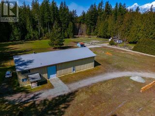 Photo 3: 4609 CLARIDGE ROAD in Powell River: House for sale : MLS®# 17239