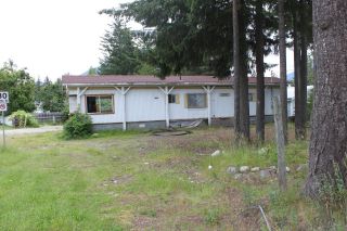 Photo 3: 915 HIGHWAY 23 in Nakusp: House for sale : MLS®# 2470239