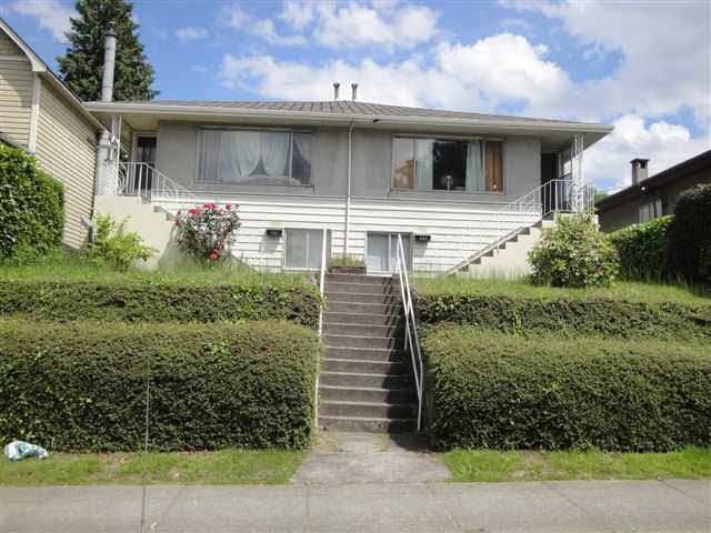 Main Photo: 432-434 E 3RD STREET in : Lower Lonsdale Duplex for sale : MLS®# R2177893