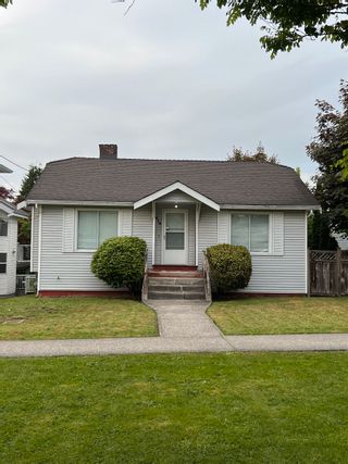 Photo 1: 819 FIFTH Street in New Westminster: GlenBrooke North House for sale : MLS®# R2782093