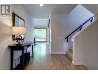 Photo 9: 1119 Paret Crescent in Kelowna: House for sale : MLS®# 10312953