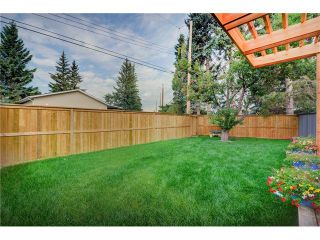 Photo 33: 6427 LAURENTIAN Way SW in Calgary: North Glenmore Park House for sale : MLS®# C4077730