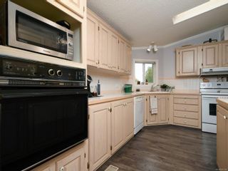 Photo 7: 711 2779 Stautw Rd in Central Saanich: CS Hawthorne Manufactured Home for sale : MLS®# 857393