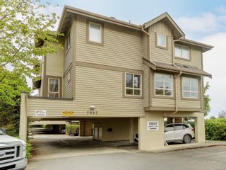 Photo 1: 8 7847 East Saanich Rd in Central Saanich: CS Saanichton Row/Townhouse for sale : MLS®# 904587