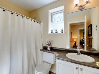 Photo 14: 67 118 Aldersmith Pl in View Royal: VR Glentana Row/Townhouse for sale : MLS®# 911937